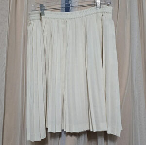 Vintage ESPRIT Ivory Accordian Pleated/Plissé Elastic Waist Pull-On Mini Skirt.